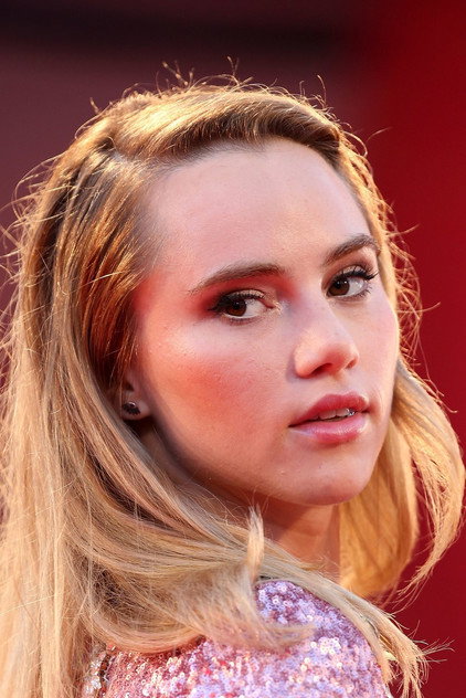 Suki Waterhouse photo 17
