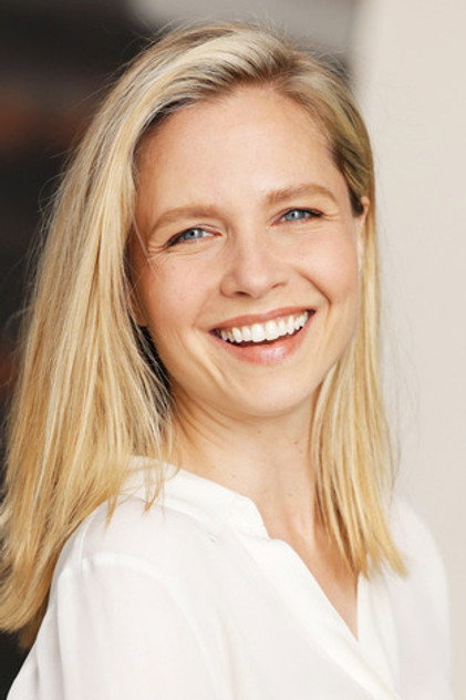 Laura Coover photo 4