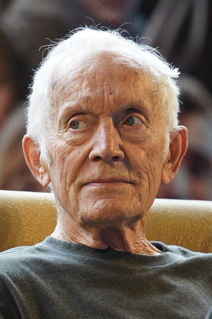 Lance Henriksen - 8