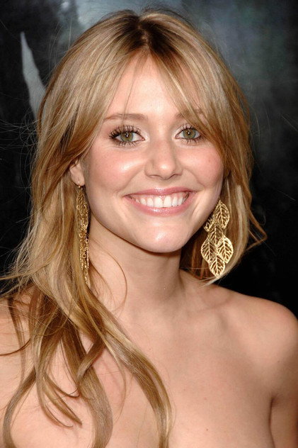 Julianna Guill - 4