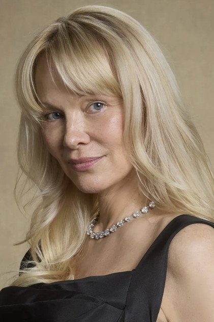 Pamela Anderson - 9