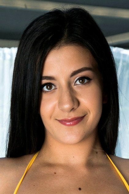 Natalie Brooks photo 5
