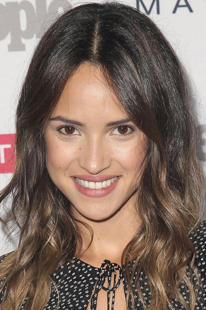 Adria Arjona - 17