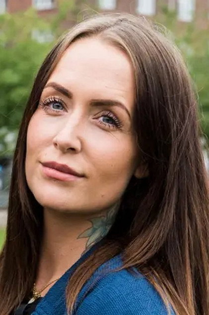 Stephanie 'Geggo' Karma Salvarli - 10