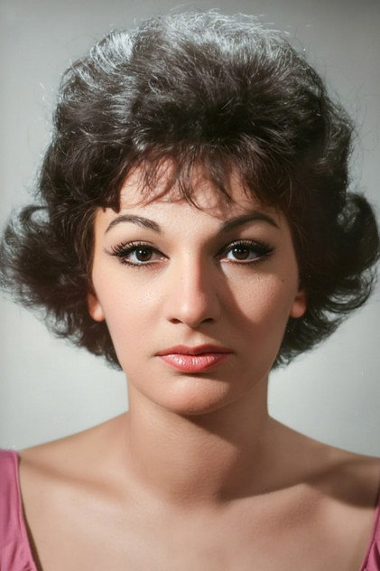 Ayfer Feray photo 4