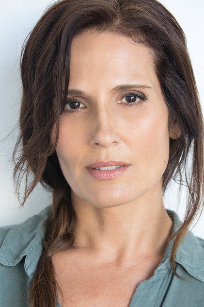 Lisa Roumain - 4