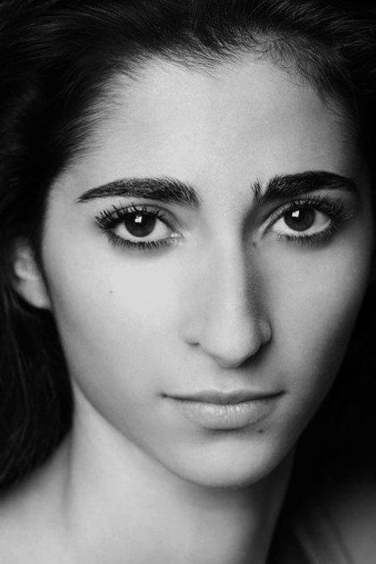 Alba Flores - 10