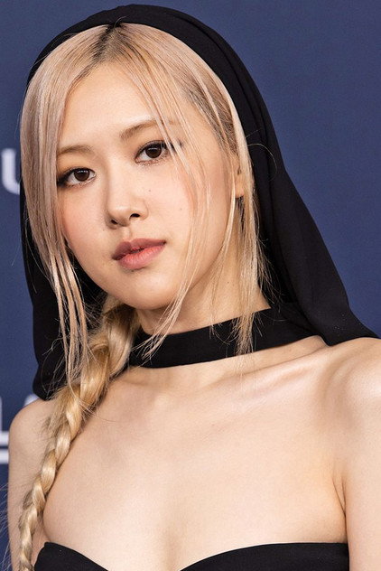 ROSÉ photo 5