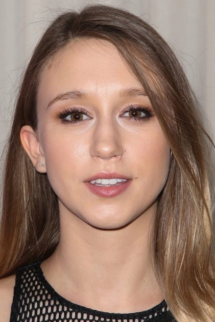 Taissa Farmiga photo 14