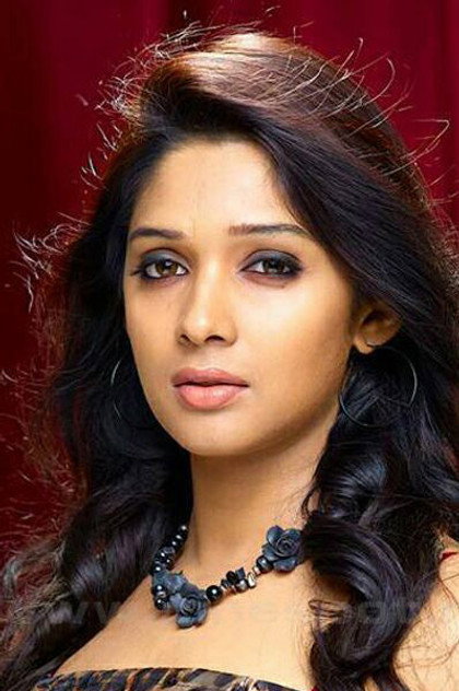 Nyla Usha photo 3