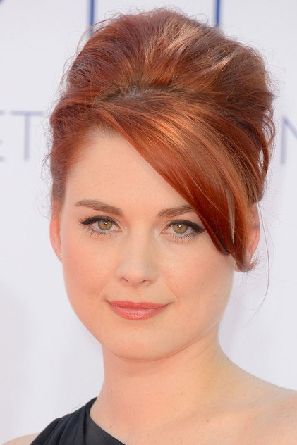 Alexandra Breckenridge photo 6