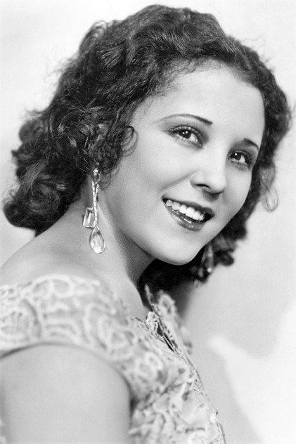Raquel Torres photo 4