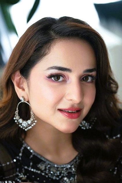 Yumna Zaidi - 5
