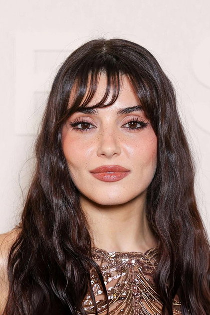 Hande Erçel - 5