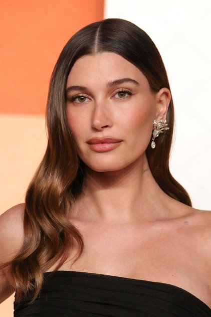 Hailey Bieber photo 6