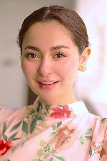 Hania Aamir - 13