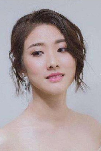 Gloria Tang photo 6