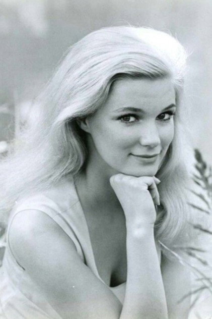 Yvette Mimieux - 7