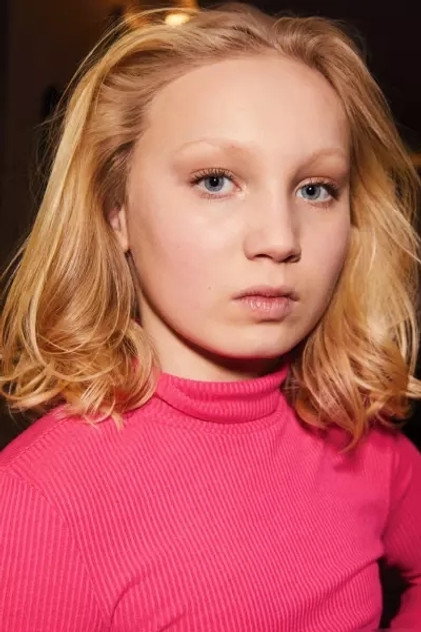 Helena Zengel - 6