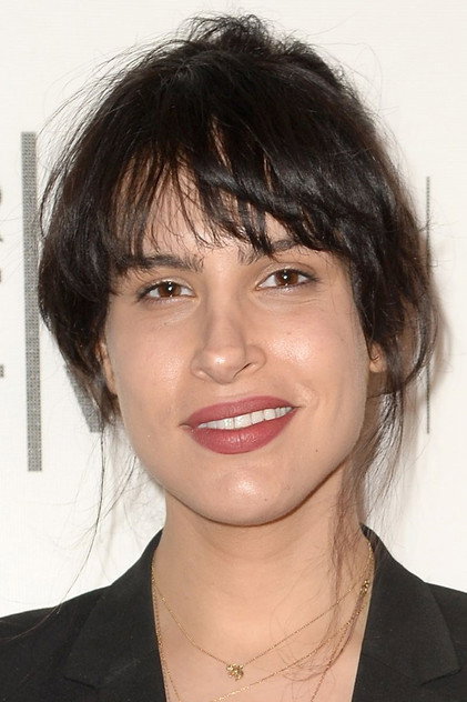 Desiree Akhavan - 5