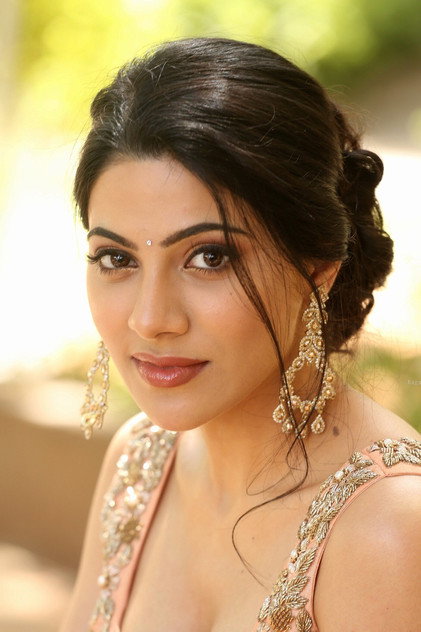 Nikki Tamboli - 14