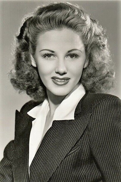 Lorraine Miller photo 2
