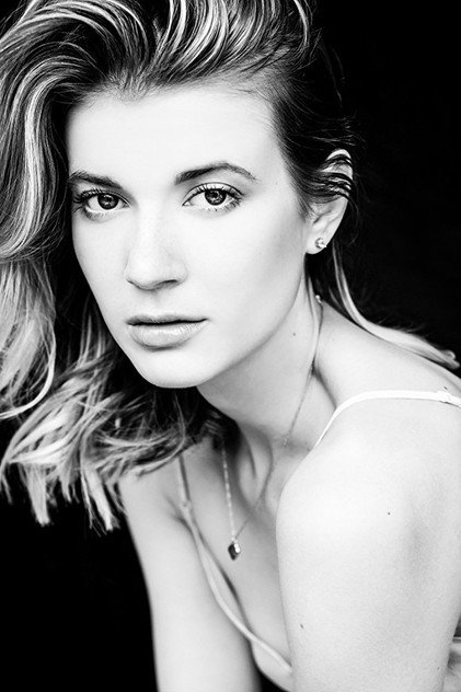 Emma Johnson photo 2