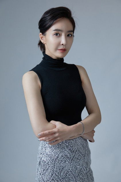 Portrait of Choi Soo-min