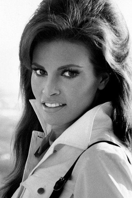 Raquel Welch - 7