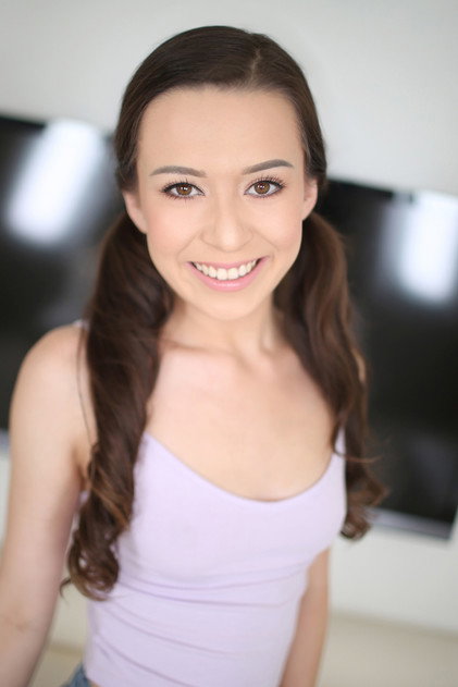 Ariel Grace photo 2