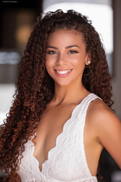 Samantha Johnson photo 3