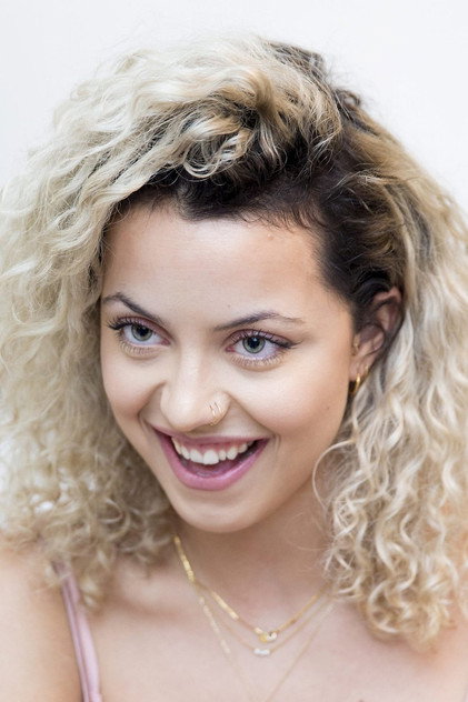 Simone Colling - 6
