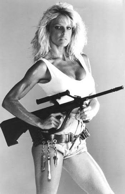 Dona Speir photo 4