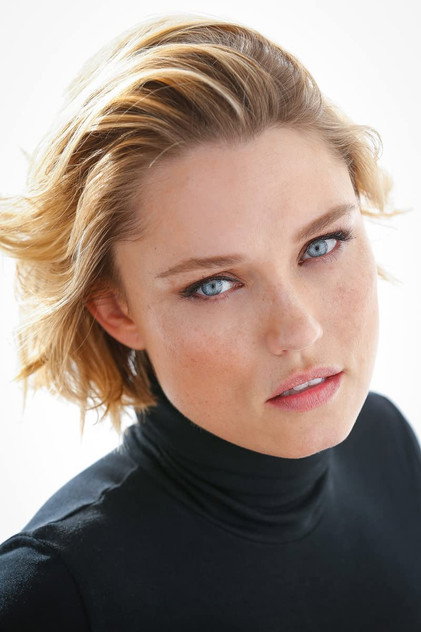 Clare Grant - 5