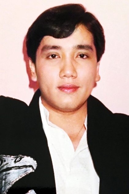 Elvis Phương