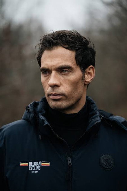 Sven Vanthourenhout headshot