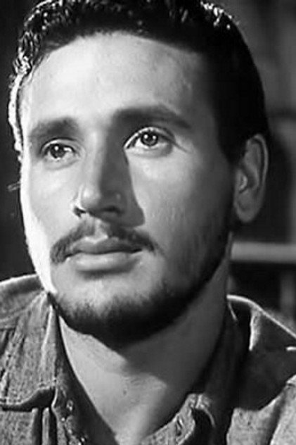Image of Armando Silvestre