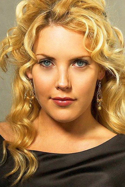 Mercedes McNab photo 6
