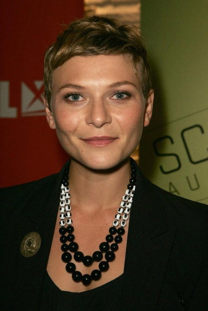 Leeanna Walsman - 4