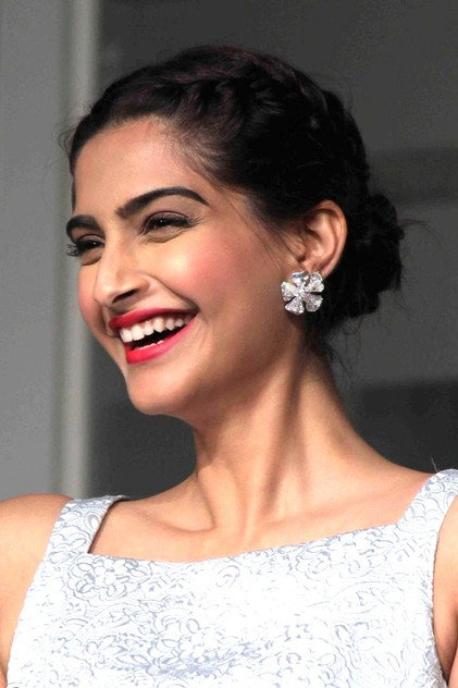 Sonam Kapoor Ahuja - 9