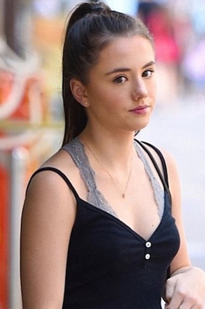 Lily Mo Sheen photo 2