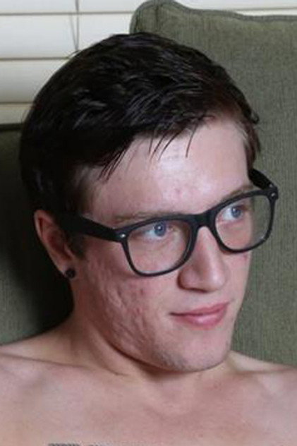 Logan Taylor photo 3