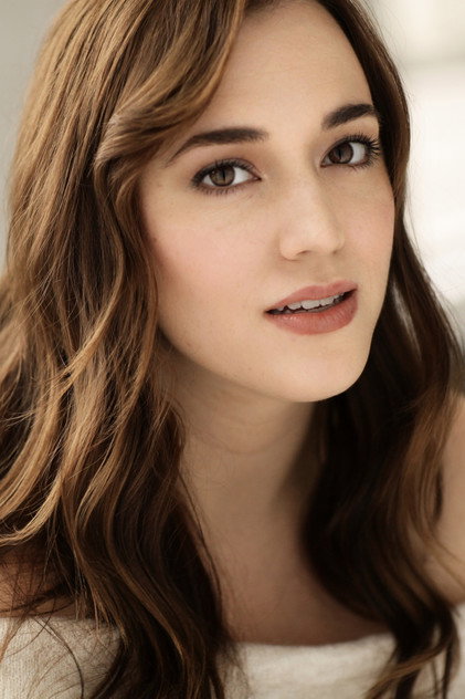 Andrea Bowen - 4