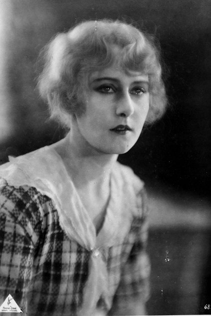 Ellen Sylvin photo 3