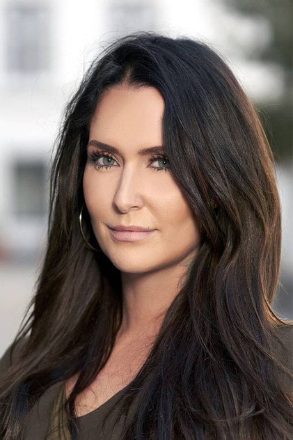 Stephanie 'Geggo' Karma Salvarli - 11