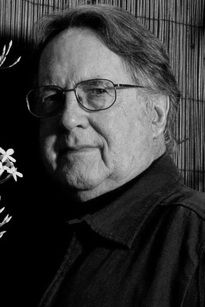 Fotografie cu George Ogilvie