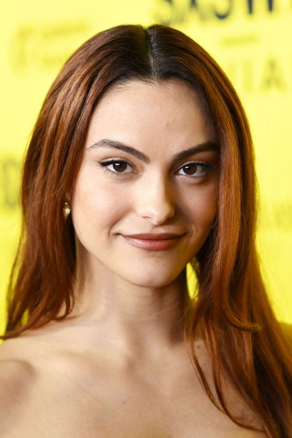 Camila Mendes - 18