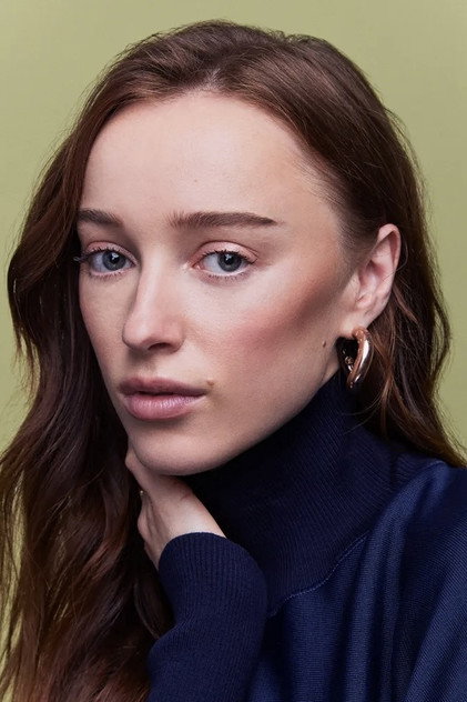 Phoebe Dynevor - 12
