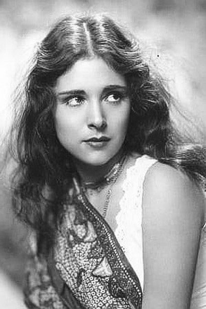 Dorothy Janis photo 3