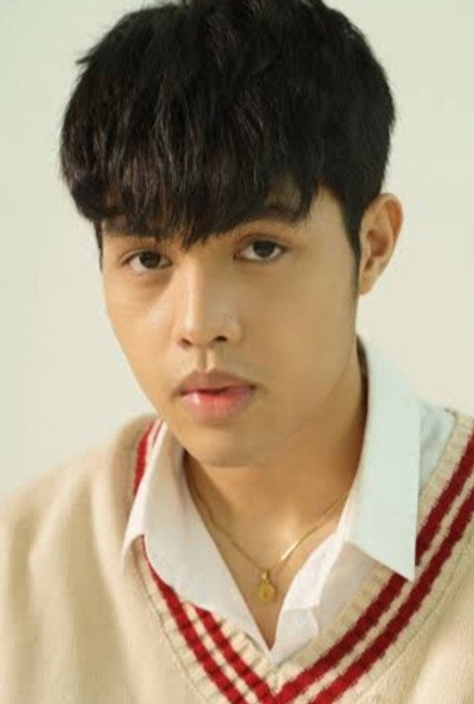 Elijah Canlas - 4